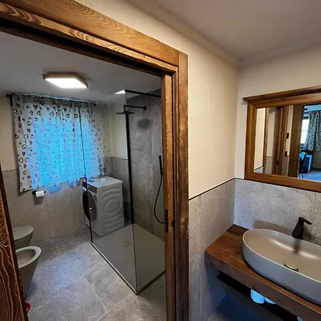 Lo Boneur アパート *